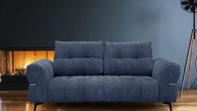 Sofa mit anderen Möbeln